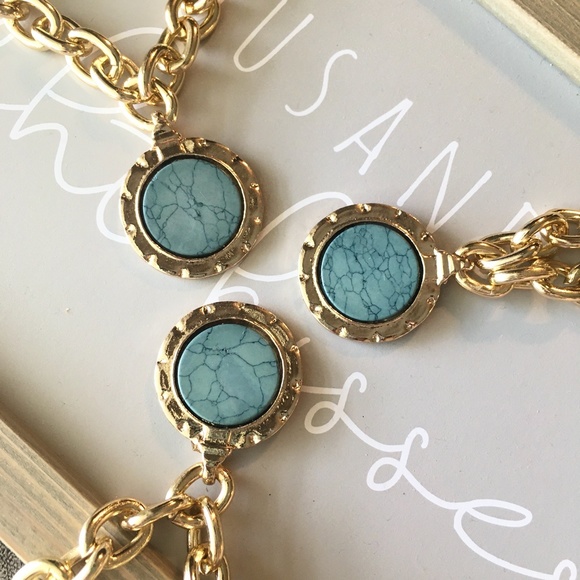 Roman Marble Pendant Gold Chain Necklace - Picture 3 of 9